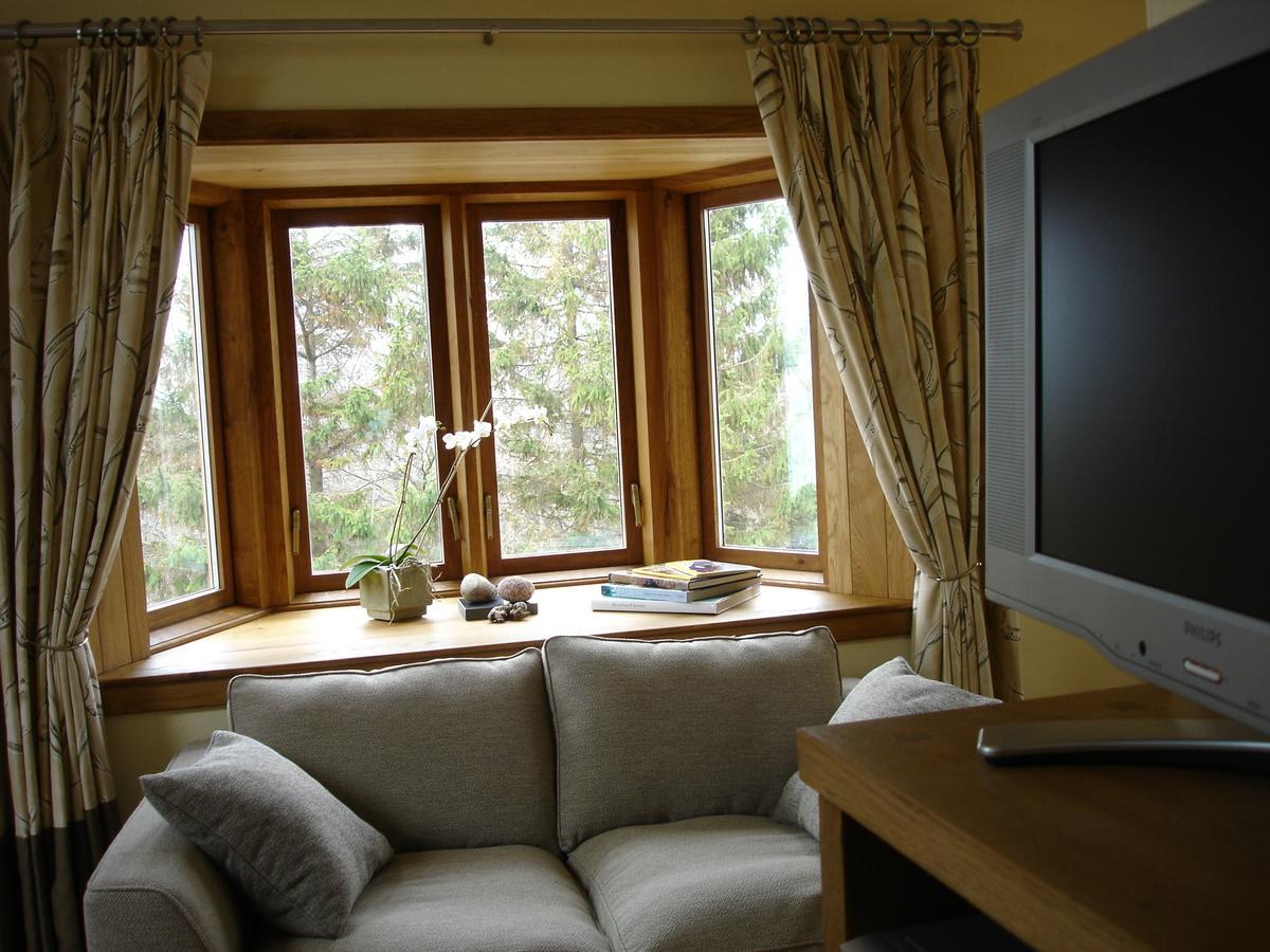The Kinmel Arms Hotel Abergele Room photo